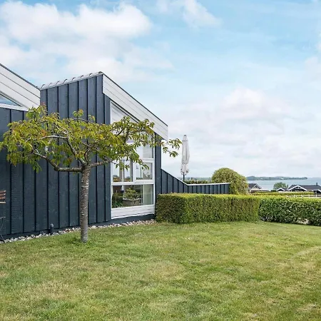Xvi Holiday home Sjolund