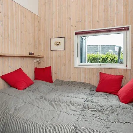 6 Person In * Sjolund