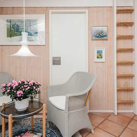 Feriehus 6 Person In Sjolund